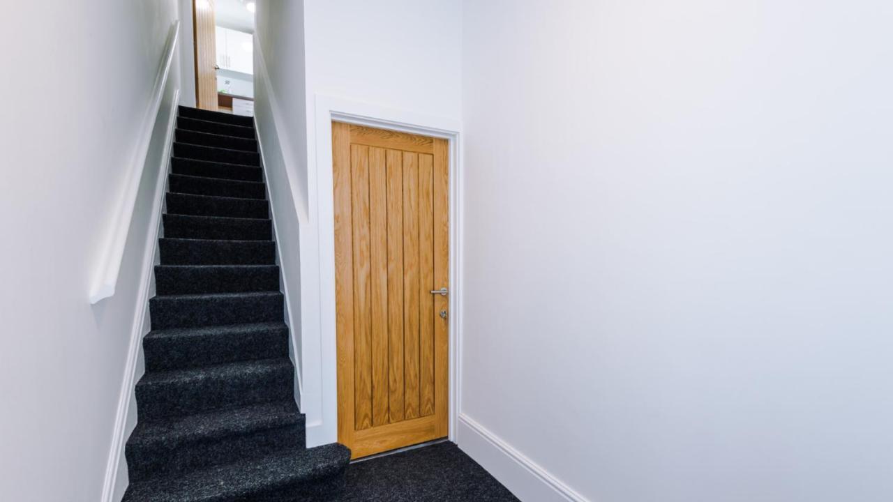 Stylish Modern Apartment In Conwy Exterior photo